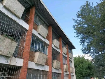 2 Bedroom Flat & Apartment