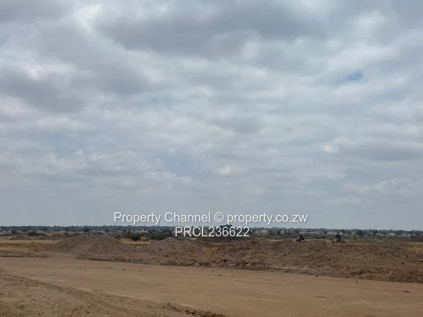 300 m² Cleared Stand in Nyabira – Level, Road Access