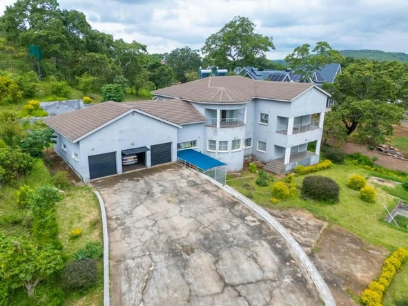 6 Bedroom House