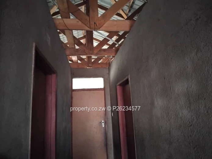 An lncomplete 4 bedroomed house left with finishings for sale in Fidelity Southview park , Harare   (Sole Mandate)