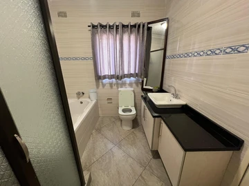 Farm & Agricultural Land