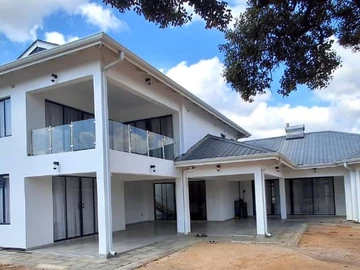 6 Bedroom House