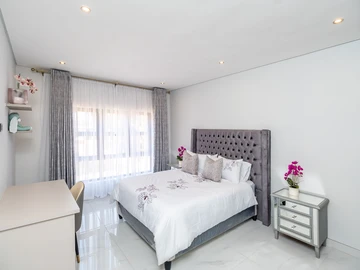 3 Bedroom Garden Flat