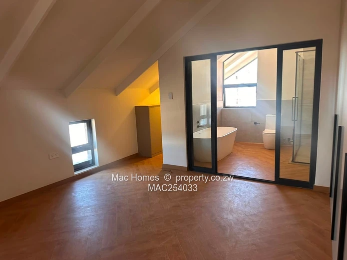Spacious 4-Bed Furnished Glen Lorne Flat with Pool