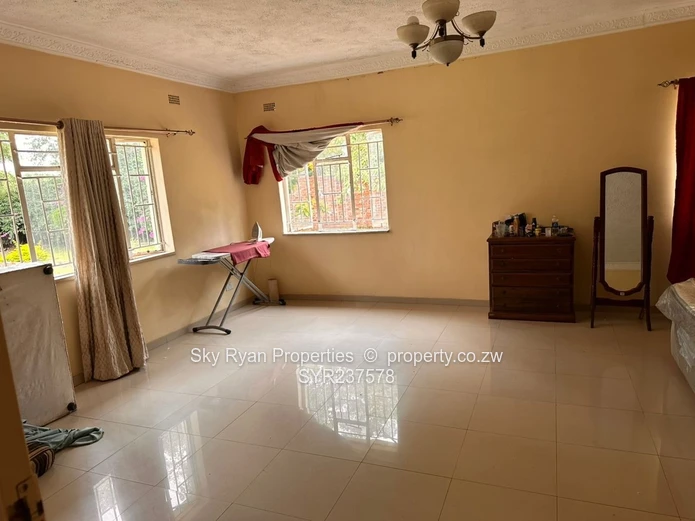 4 Bedroomed Residential Property for Sale – Waterfalls