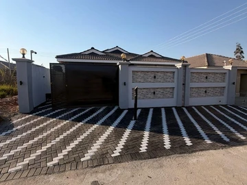4 Bedroom House