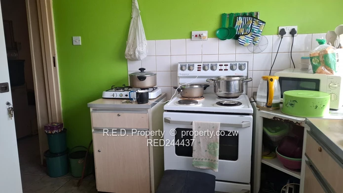 Great potential. Spacious stand. Endless possibilities In NewtonWest!