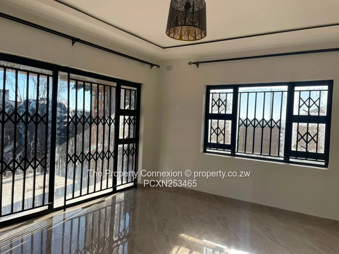 Modern 3-Bedroom Executive Apartment in Tynwald – Prestigious Gated Community