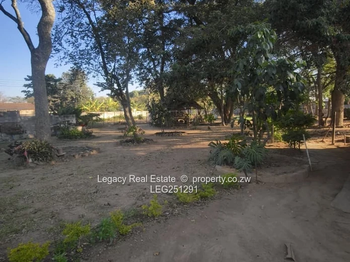 Logan Park 3-Bed Home with Rustic Bar & Borehole on 5689m²