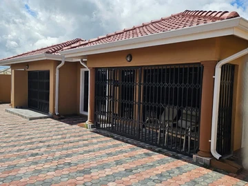 5 Bedroom House