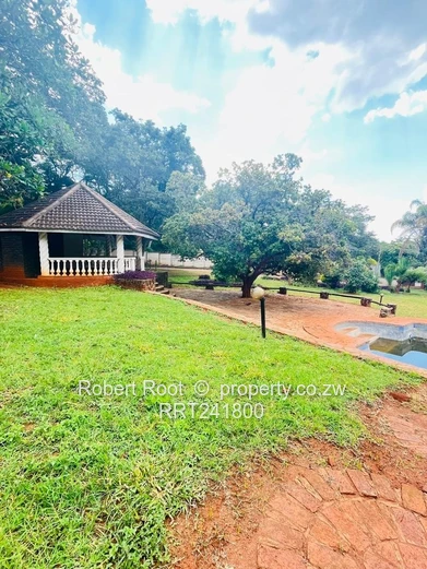 7 bed home in Glen Lorne