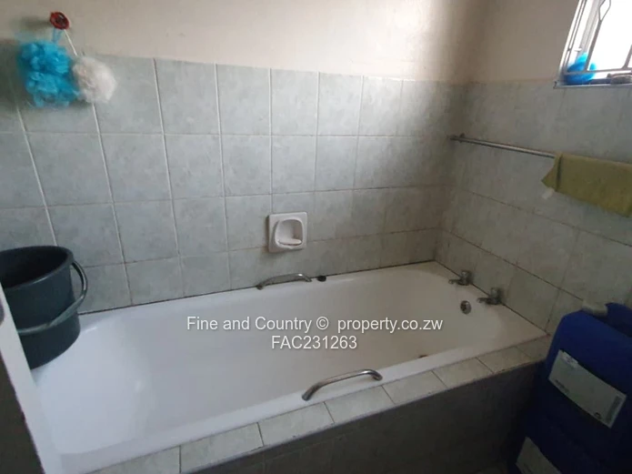 Semi-Detached Lovely House For Sale In Old Luveve