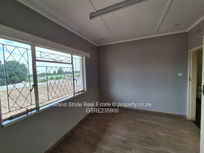 Retail/Shop To Rent In Kamfinsa