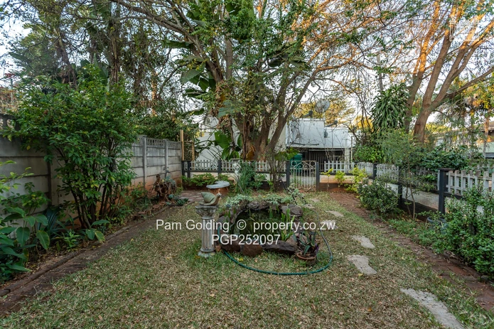 Charming 3 Bedroom Cottage/Garden Flat for Sale (Sole Mandate)