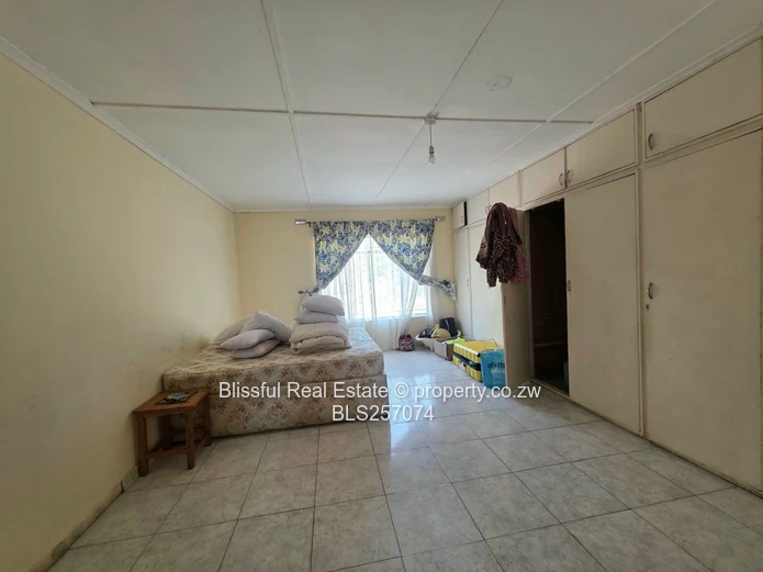 3-bedroom house for rent in Westgate