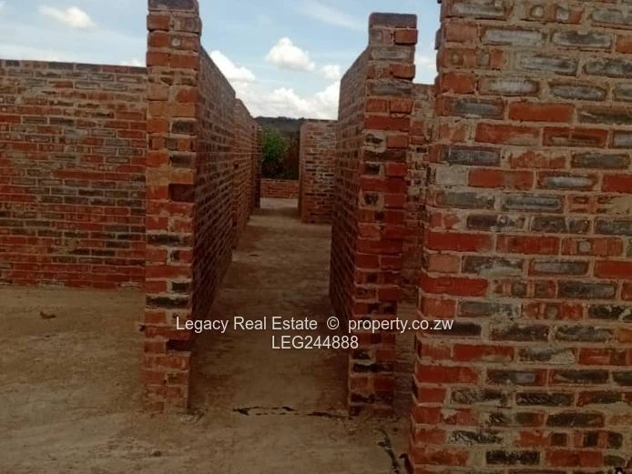 Incomplete House For Sale In Cold Comfort Pleasant Valley| Sole Mandate