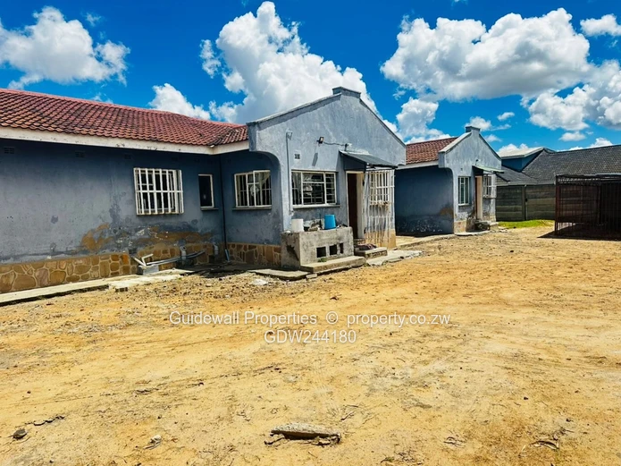 Chadcombe 3 bedroomed house for sale