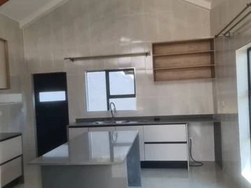 3 Bedroom Garden Flat