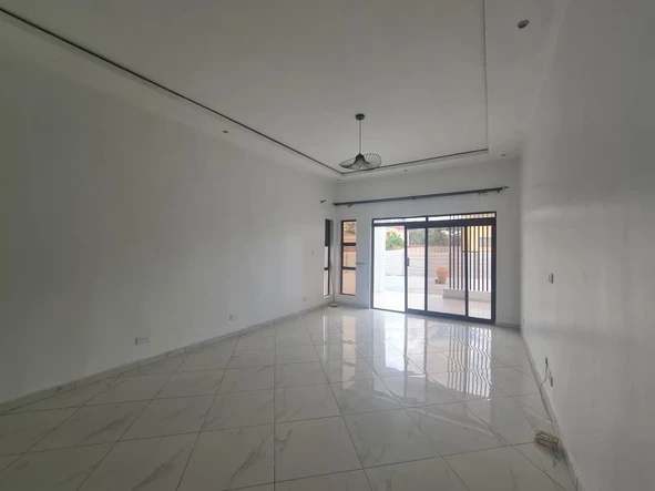 3 Bedroom Flat & Apartment