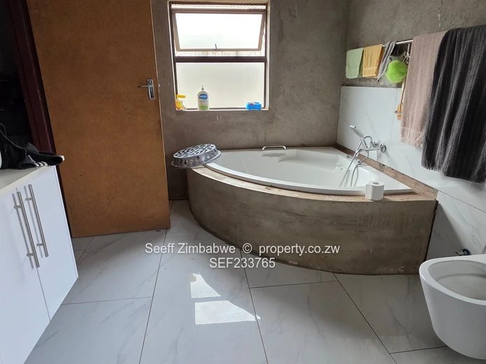  5-Bed Belvedere Home — 1,100m² Stand, Borehole