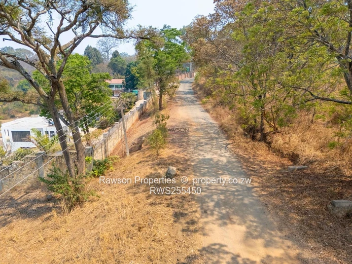 Helensvale Sloping Parcel with Private Road & Views