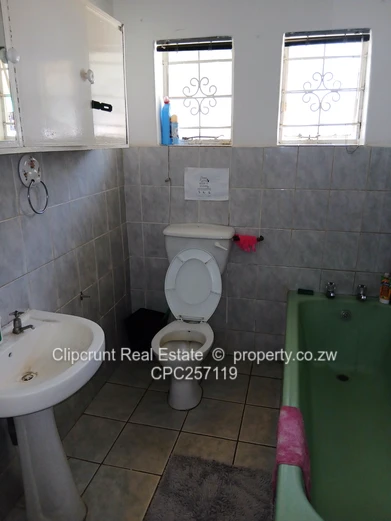 Milton Park Commercial House For Sale
