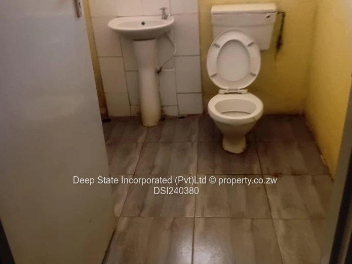 Hatfield house for sale (off airport road)