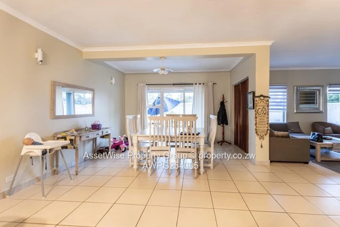 Avondale West: Cozy 4-Bed Townhouse 