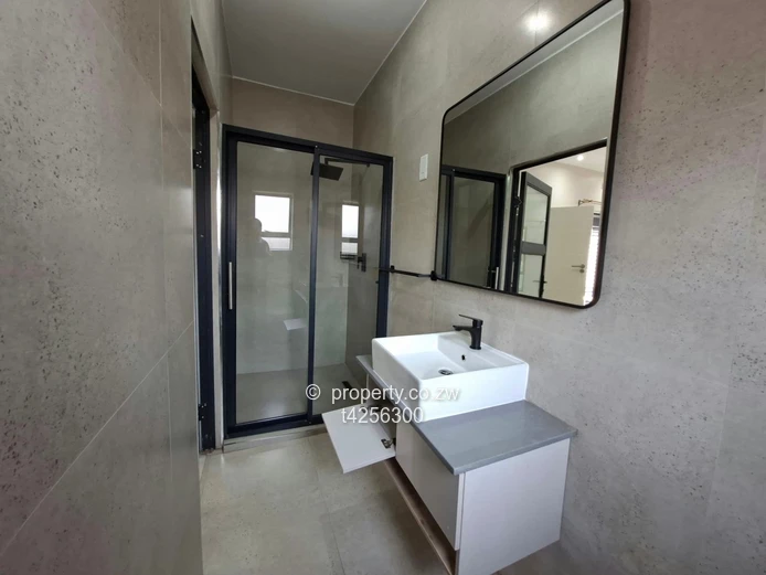 Borrowdale neat 3 bedroomed Cluster to rent