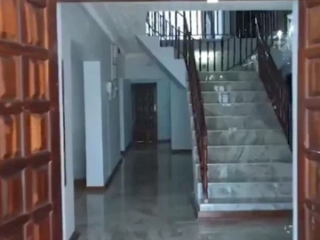 6 Bedroom House