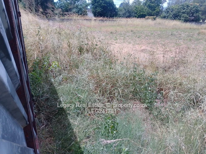 4,009m² Waterfalls Stand — Tarred Road, Water & Sewer