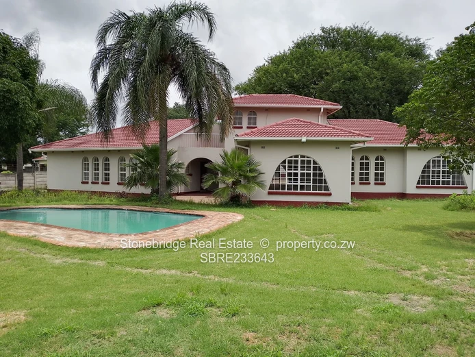 Beautiful 5 Bedroom Kumalo home for sale