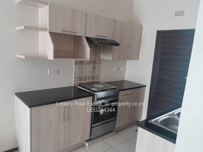 Modern 2 bedroomed Aspire Heights Flat — Fitted Kitchen & Bath