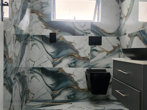 4 Bedroom Flat & Apartment