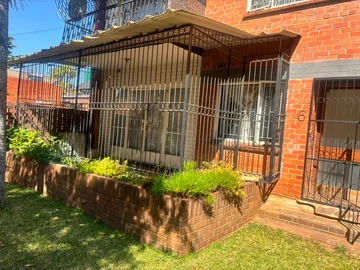3 Bedroom Flat & Apartment