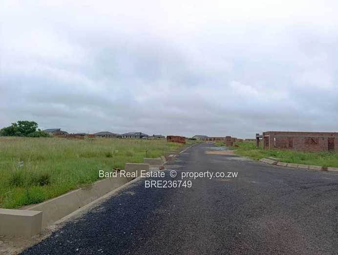 Corner 404 m2 Stand in Nyabira - Tarred Roads & Services