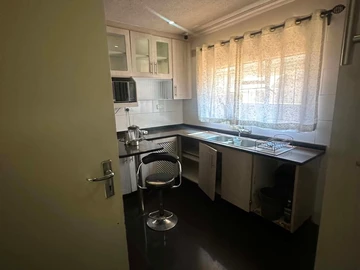 6 Bedroom House