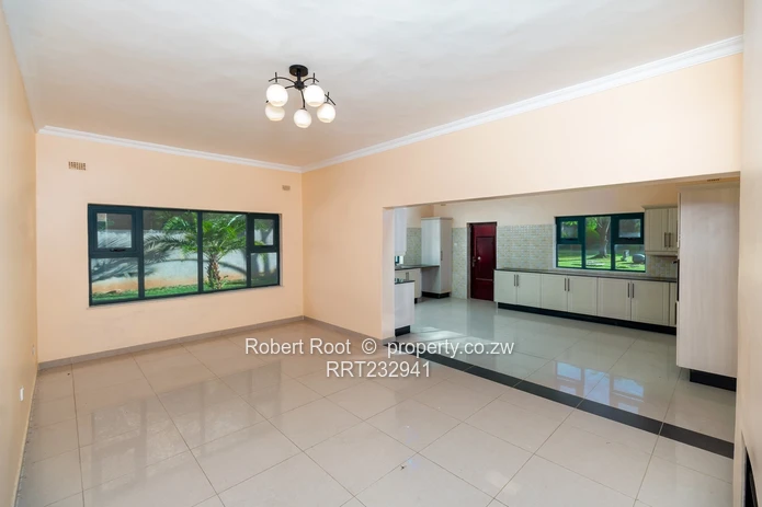 Luxury 5-Bed Cluster House With Pool-Chisipite