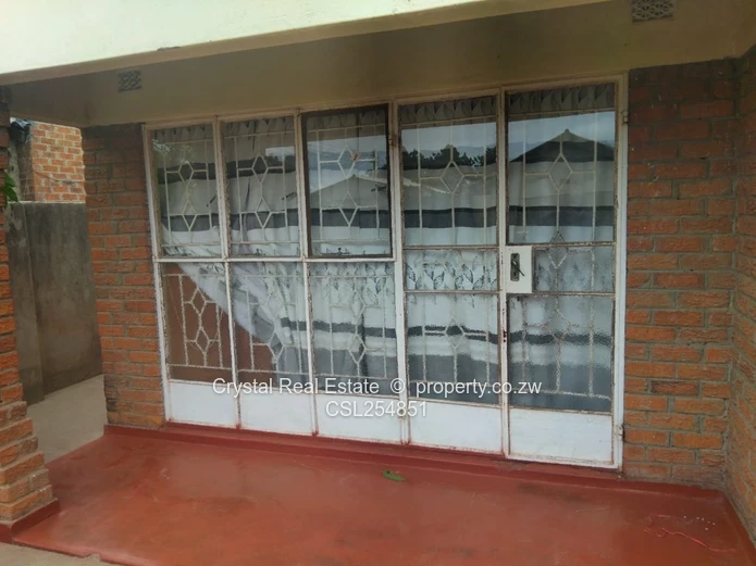 Chitungwiza House , Unit H