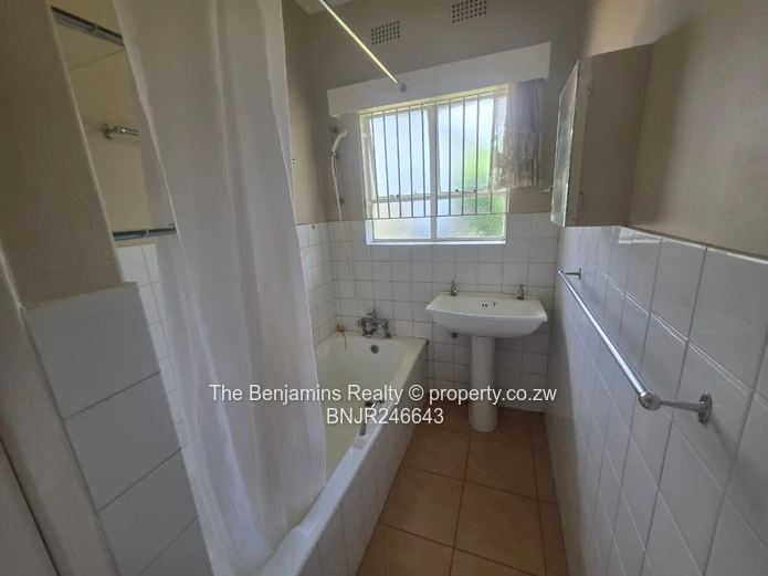 Garden Flat In Avondale
