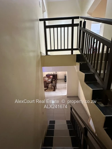 Duplex House In Greystone Park