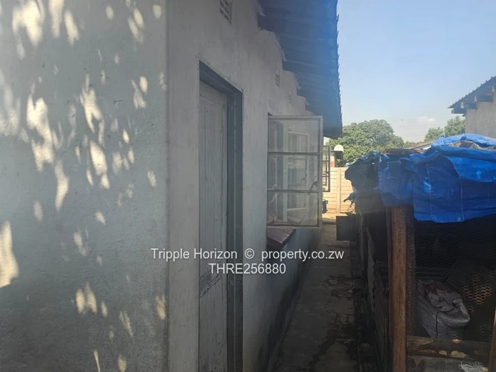 4-Bed Glen View  Brick Home with Garden & Borehole