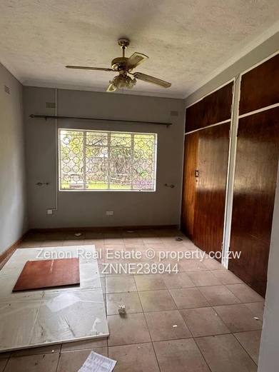 3bedroom house to let in Emerald Hill 