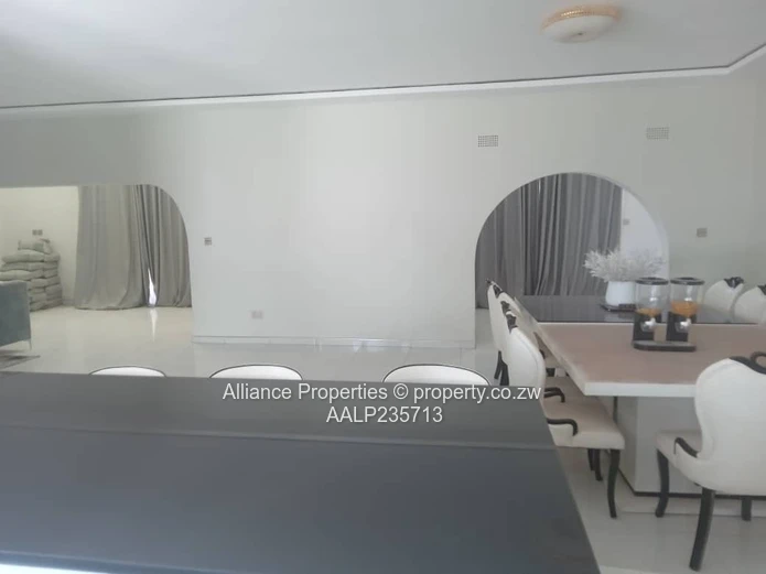 Luxurious 3-Bedroom En-Suite Cluster with Borehole in Prime Helensvale