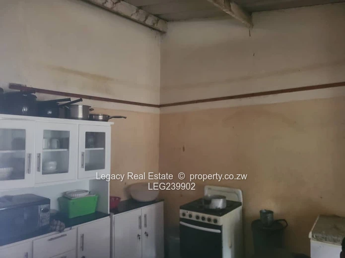 Chitungwiza Unit A House For Sale Near Fungisai Primary School