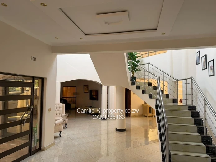 Furnished 6-Bed Luxury House with Pool in Hogerty Hill