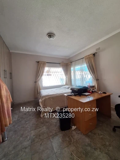 4 Bedroom House for Sale in New Marlborough