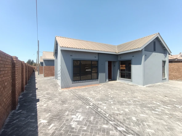 2 Bedroom Garden Flat