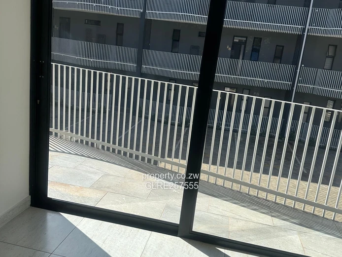 Modern 2-Bed, 2-Bath Apt in Vainona, Harare — Borehole
