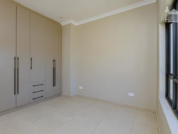 2 Bedroom Flat & Apartment